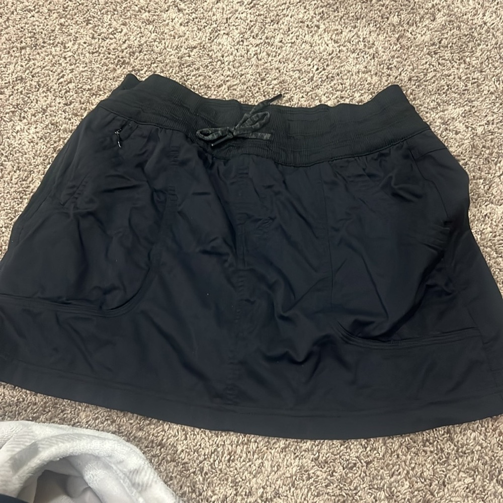 - Northface skort - Picture 4 of 6